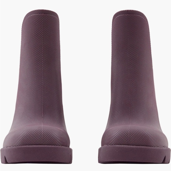 Burberry Marsh Textured Ankle Boot - New in box! Size 40 - Picture 2 of 14